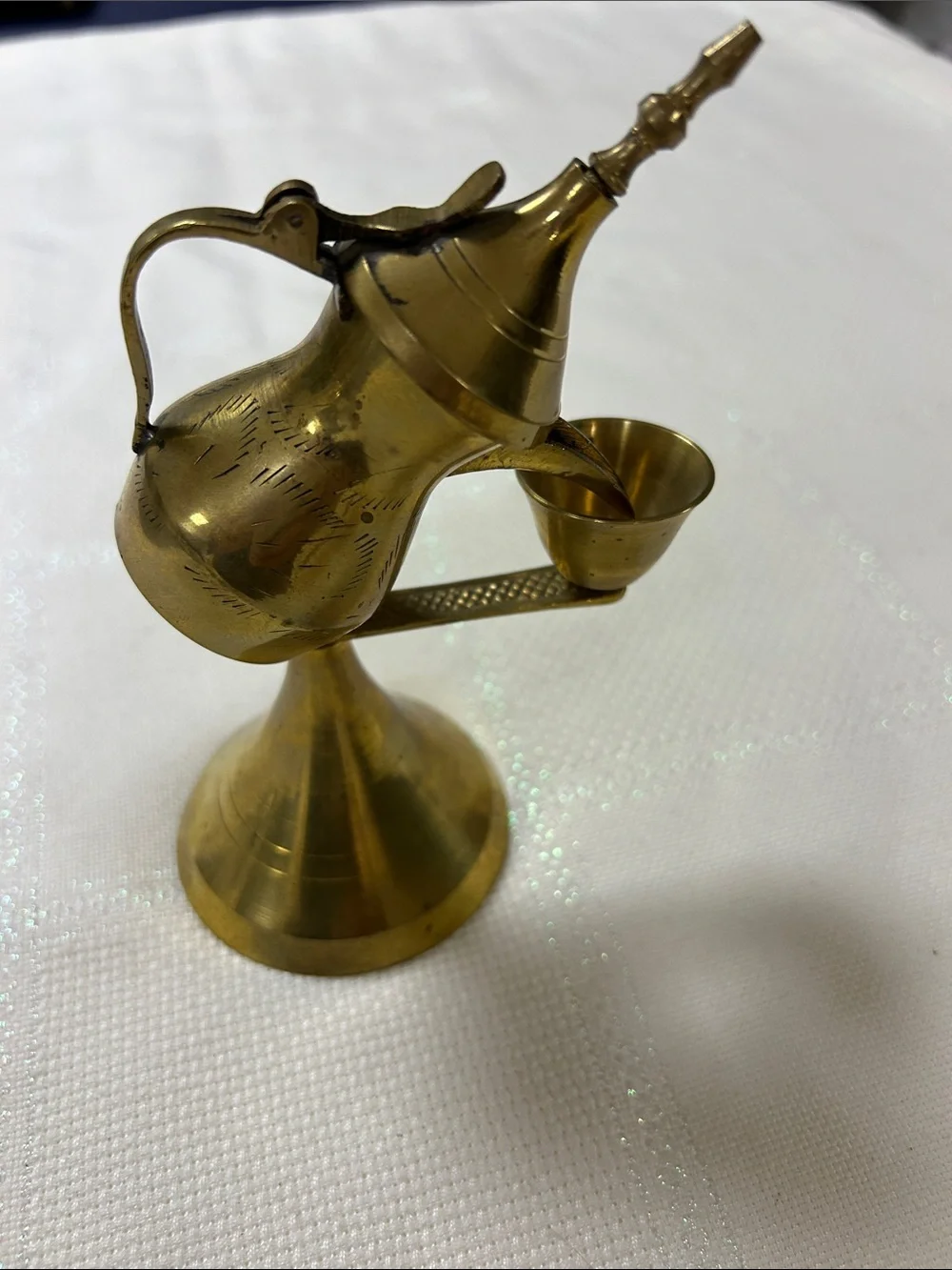 Brass Decorative Miniature dallah with Pouring Cup - Gold